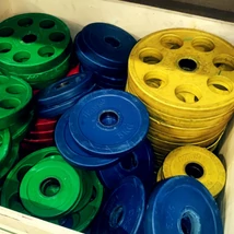 SZÍNES TÁRCSASÚLY