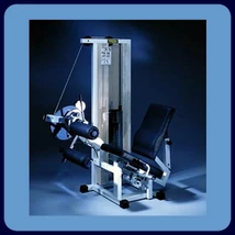 ÜLŐ LÁBHAJLÍTÓ GÉP - Technogym Isotonic