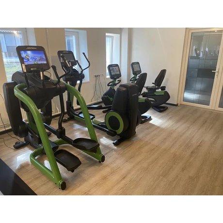 150 nm céges edzőtermi berendezések 