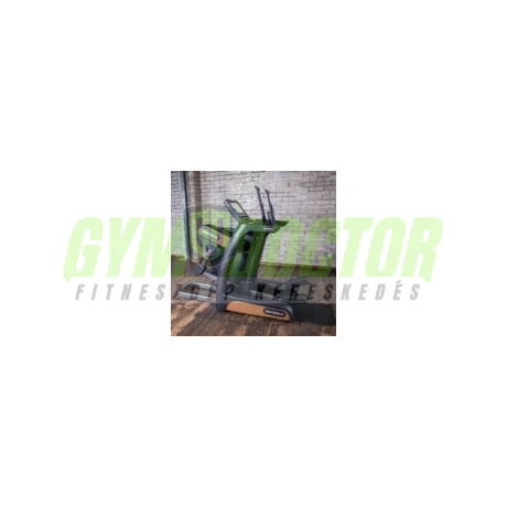 SportsArt - V886-16